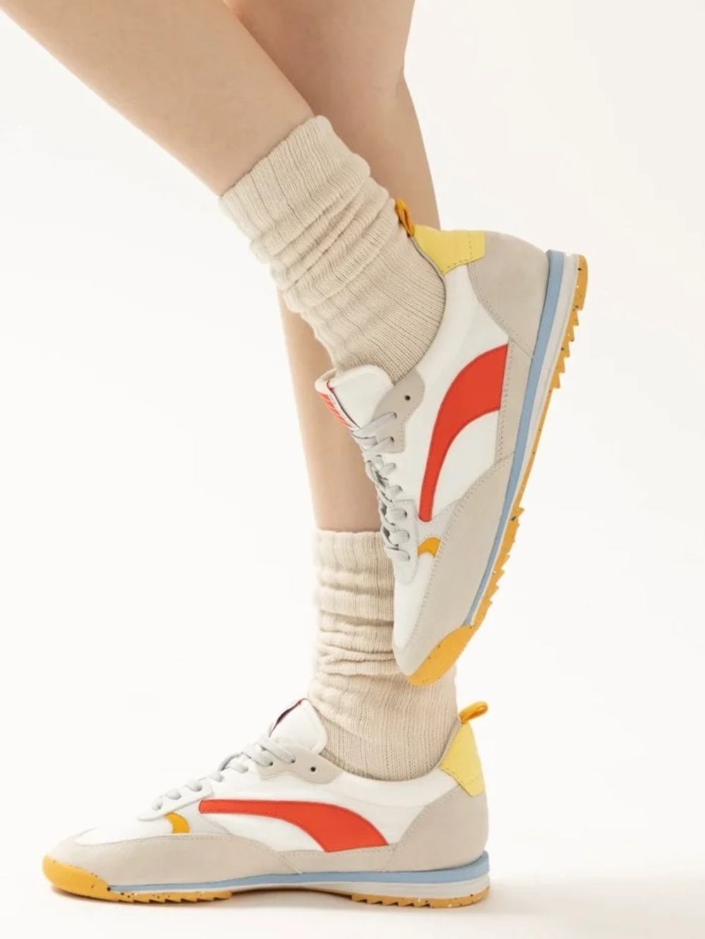 ONCEPT
Montreal Leather Sneaker In
White/retro Red size 7